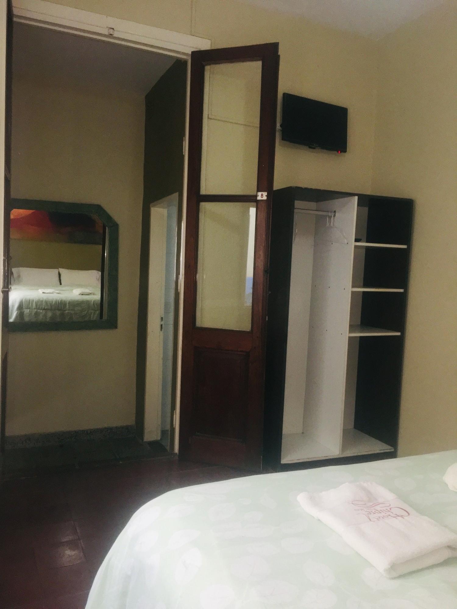 Chipre Hotel 2*